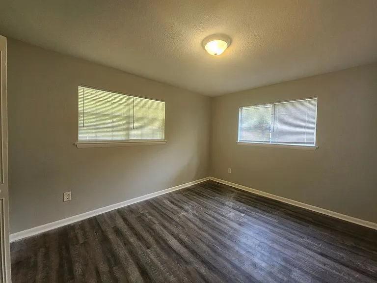 5053 & 5055 Harley Ln — Photo 8