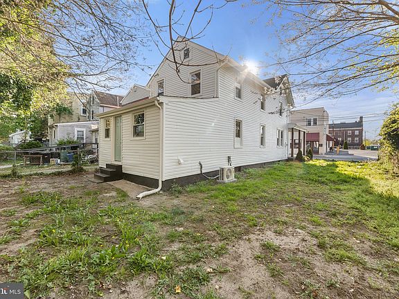 2nd image of 4 Walnut St