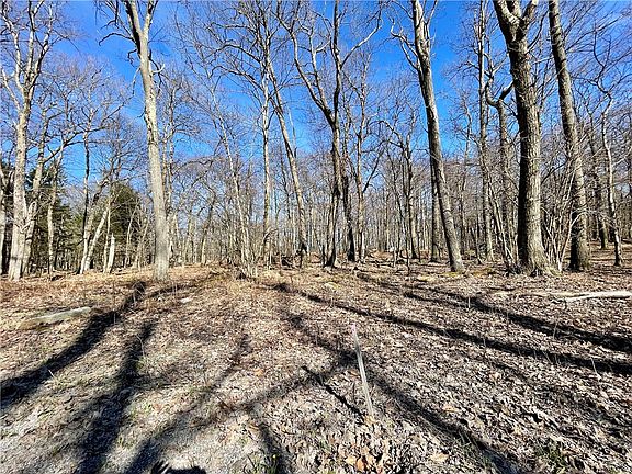 5th image of 13-14 Laurel Summit Rd #15