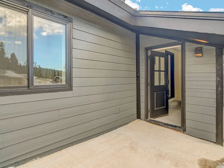 148 N Aspen St — Photo 26