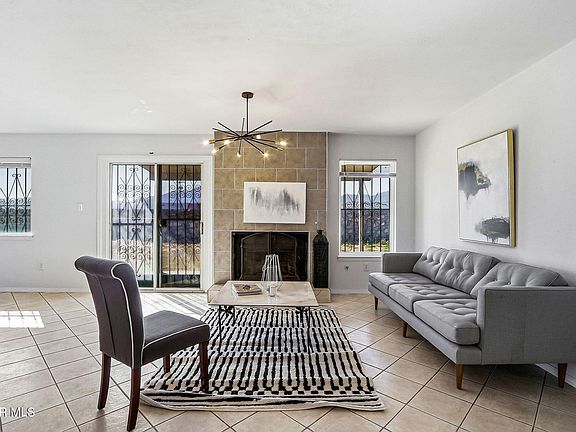 4th image of 10837 Gemstone St
