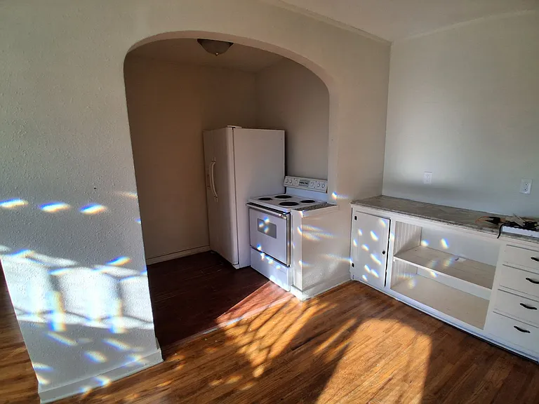 Kitchen (8)_12232025