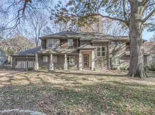 9615 Belinder Rd, Leawood, KS 66206