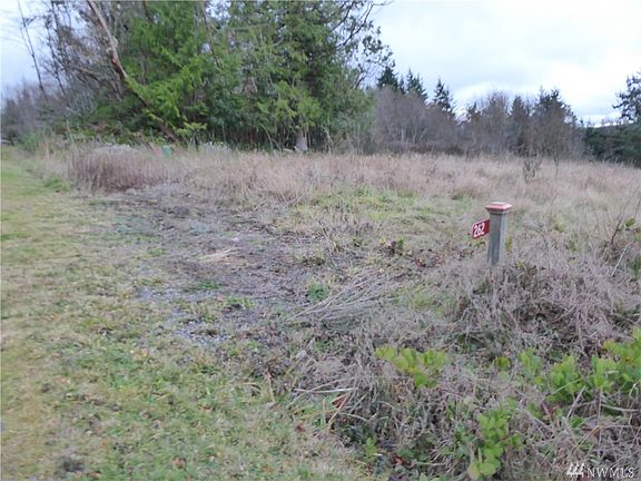Gravel driveway apron and culvert installed.