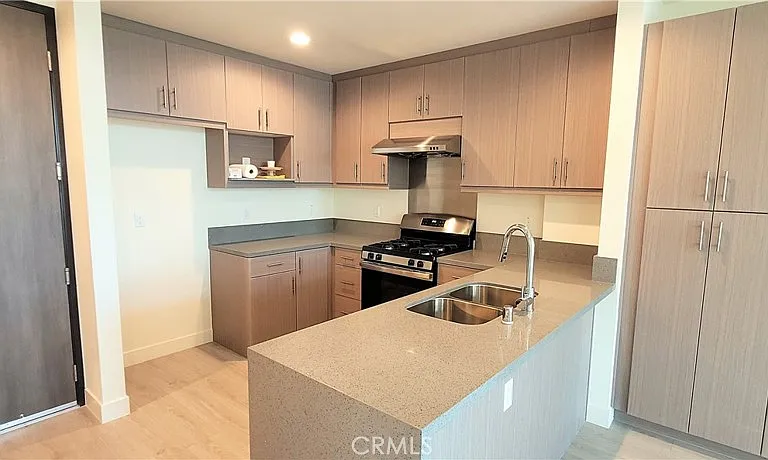 168 S Monterey St #408 — Photo 5