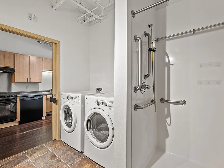 Fourth Street Co-op Apartments — Photo 19