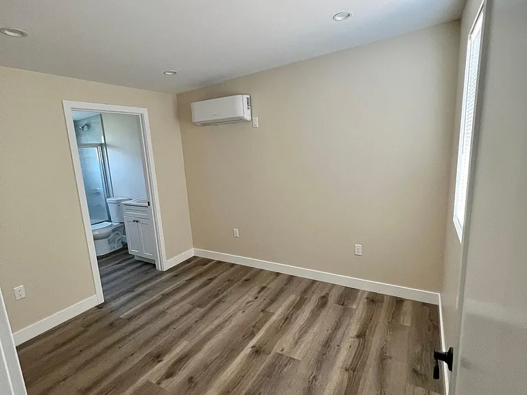 2229 S Catalina St — Photo 9
