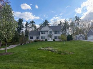 3 Hummingbird Ln, Salem, NH 03079