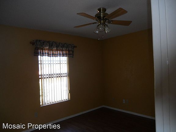2nd image of 1952 E Los Arboles Dr