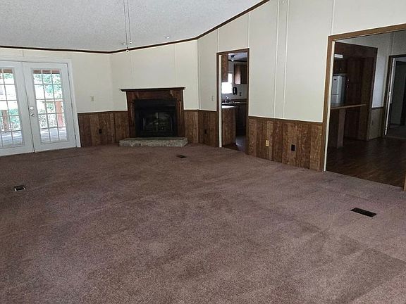 2nd image of 400 Reneau St