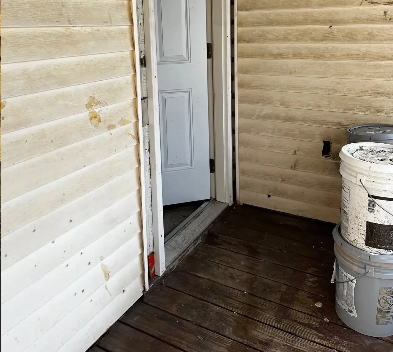 3 bed, 1150 sqft, $1,100 — Photo 2