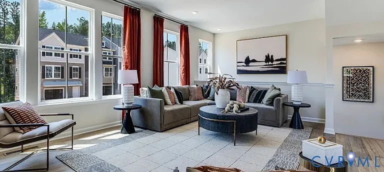8741 Pioneer Hill Dr — Photo 2