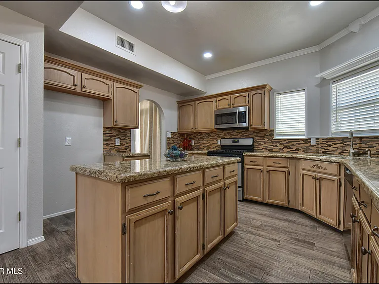 1909 Polly Harris Dr — Photo 12