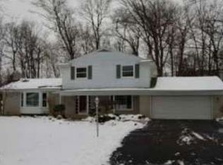 4212 Westover Dr, West Bloomfield, MI 48323
