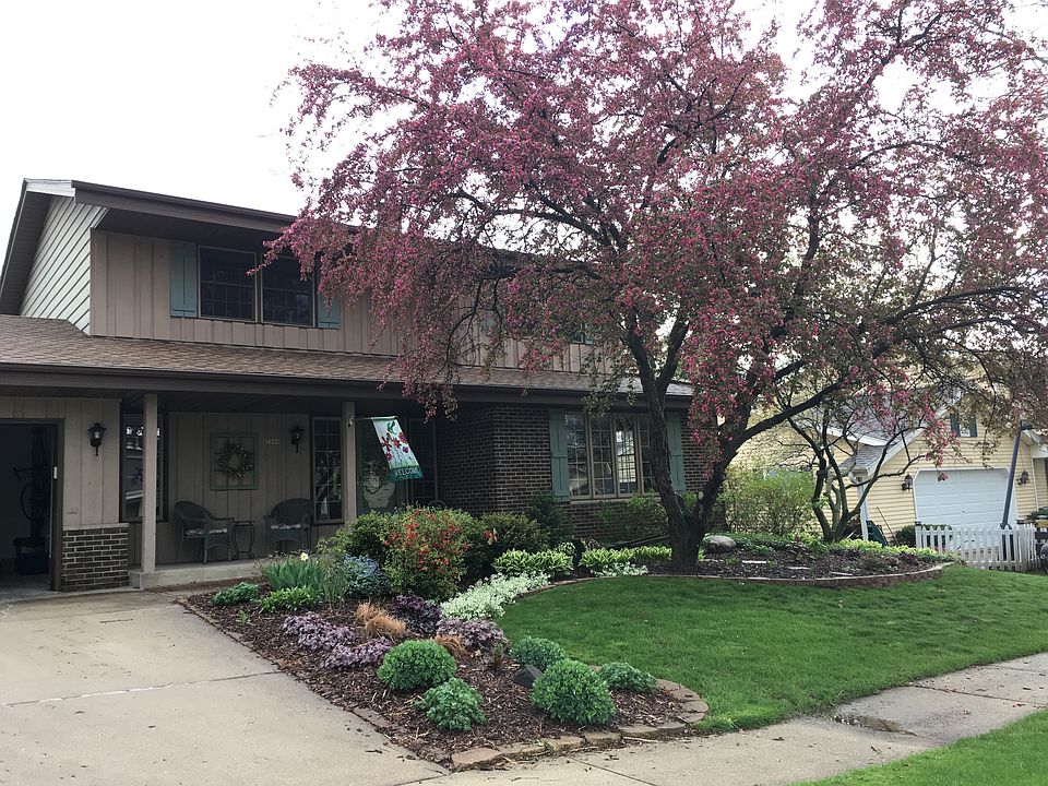 Spring flowers greet you!