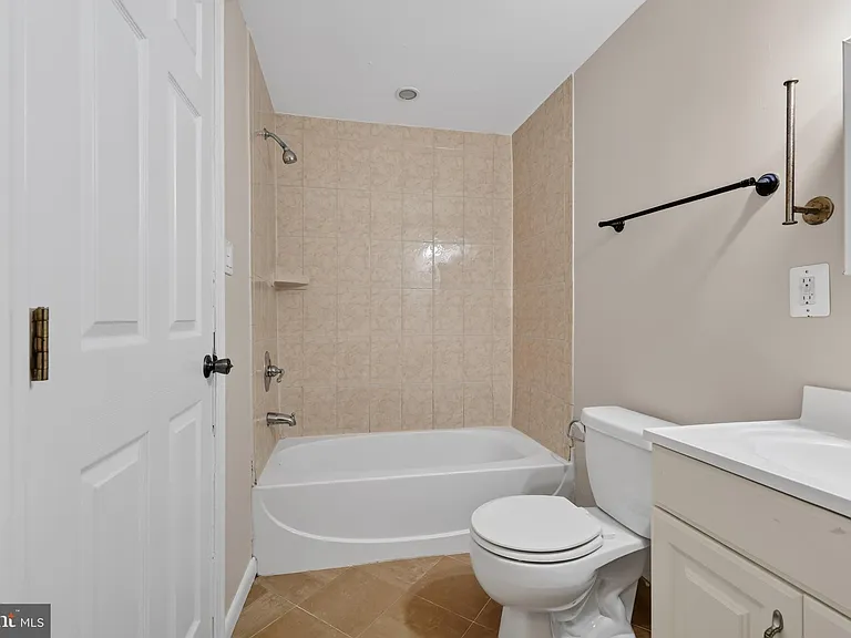 15063 Cherrydale Dr — Photo 29