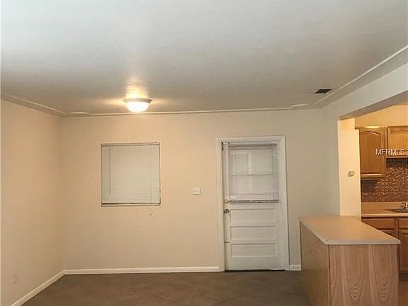 3rd image of 10905 N Hyacinth Ave