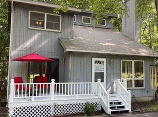 1181 Woodland Dr, East Stroudsburg, PA