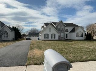 56 E Darby Cir, Dover, DE 19904