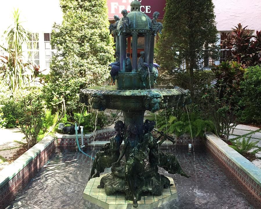 Beautiful fountain at entrance
