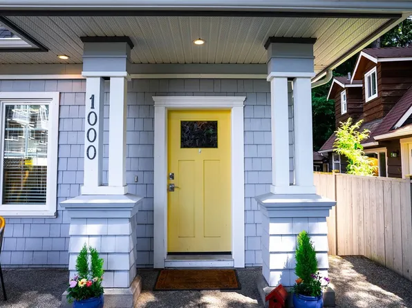1000 Fashoda Pl, Langford, BC V9C 3X1