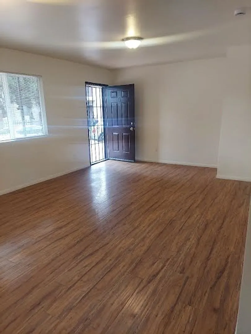 717 S. Manhattan Pl., — Photo 3
