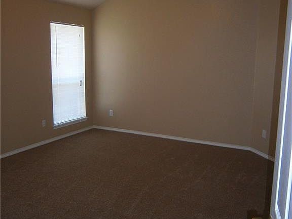 4th image of 1922 Cordia Dr