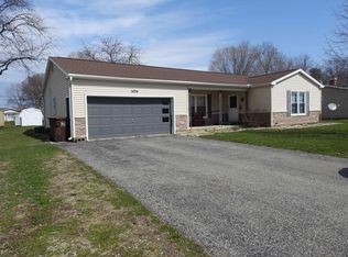 1404 Westchester Dr, North Manchester, IN 46962