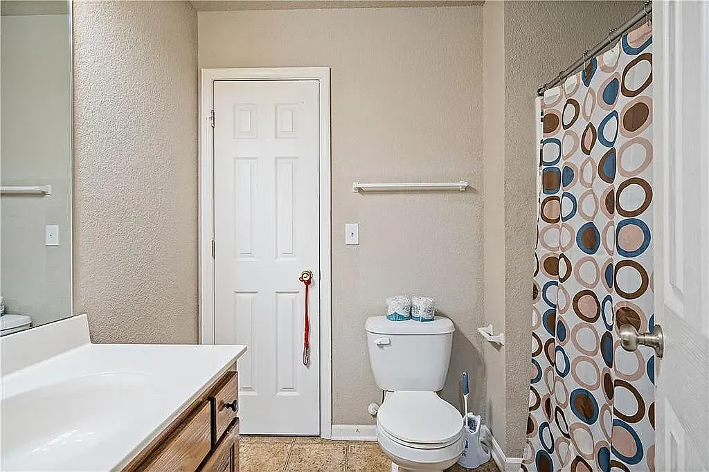 3 bed, 2.5 bath, 1445 sqft, $1,775 — Photo 4