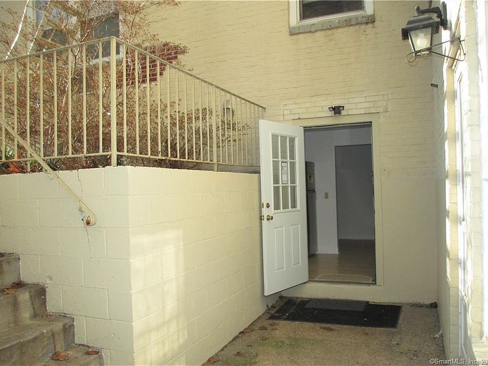 1st image of 106 Woodside Grn #E