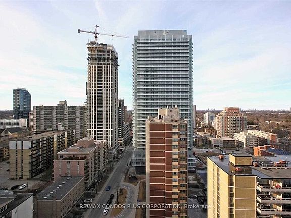 4th image of 185 Roehampton Ave Unit 1504