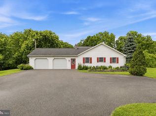 2588 Mount Pleasant Rd, Mount Joy, PA 17552