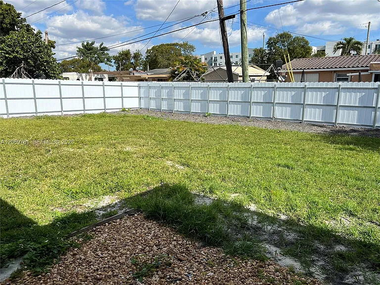 13735 NW 23rd Ave — Photo 31