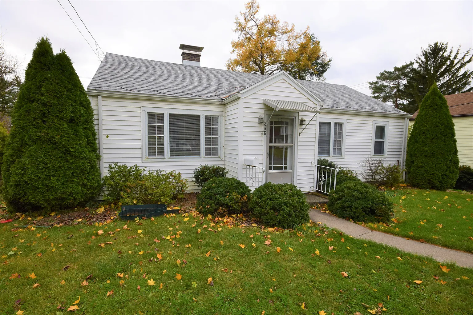 868 N Allen St photo 1