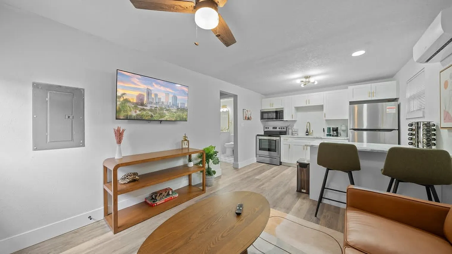 1 bed, 1.0 bath, 624 sqft, $3,103 — Photo 4