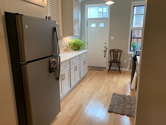 New Kitchen with quartz countertops