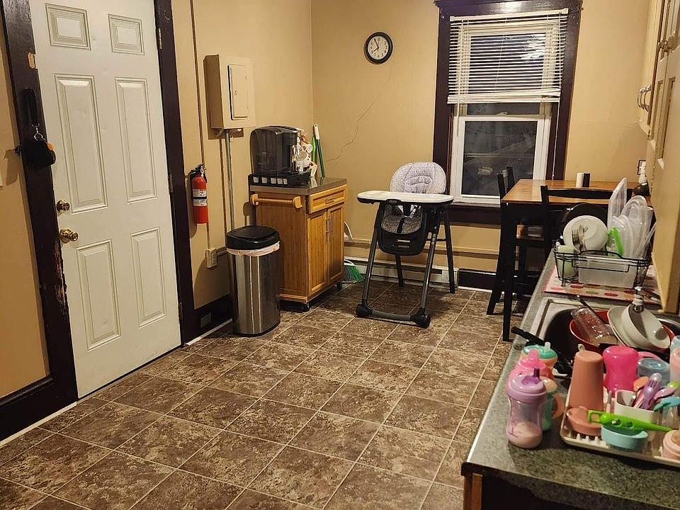 1st image of 305 Northumberland St #5