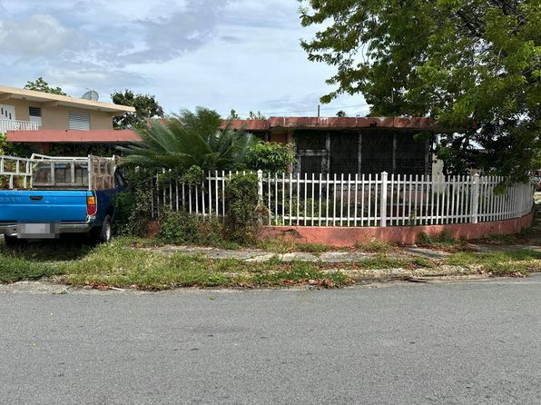 308 Puerto Nuevo Calle 3 N #O, San Juan, PR 00920