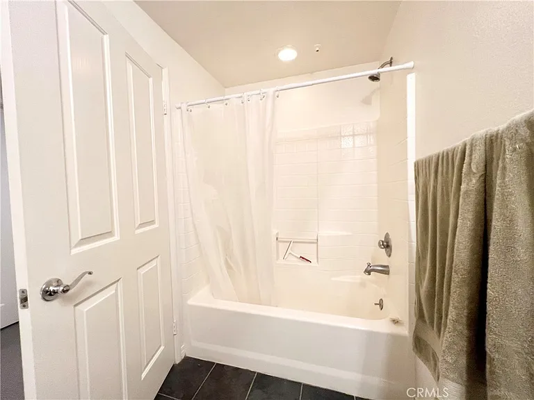 6020 Seabluff Dr #402 — Photo 12