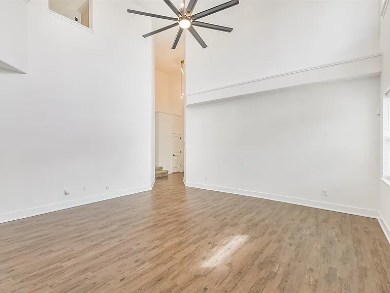 15203 Lake Powell Dr — Photo 5