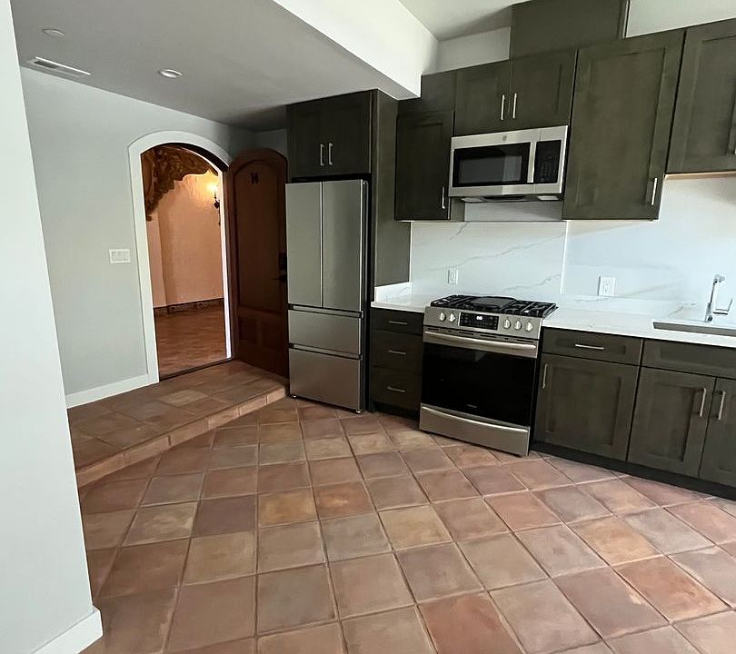 1st image of 3800 Scott St #14