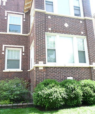 3rd image of 4819 N Lawndale Ave