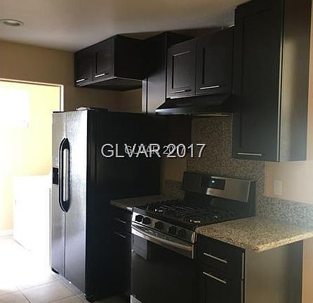 4th image of 4356 Pinegrove St #0