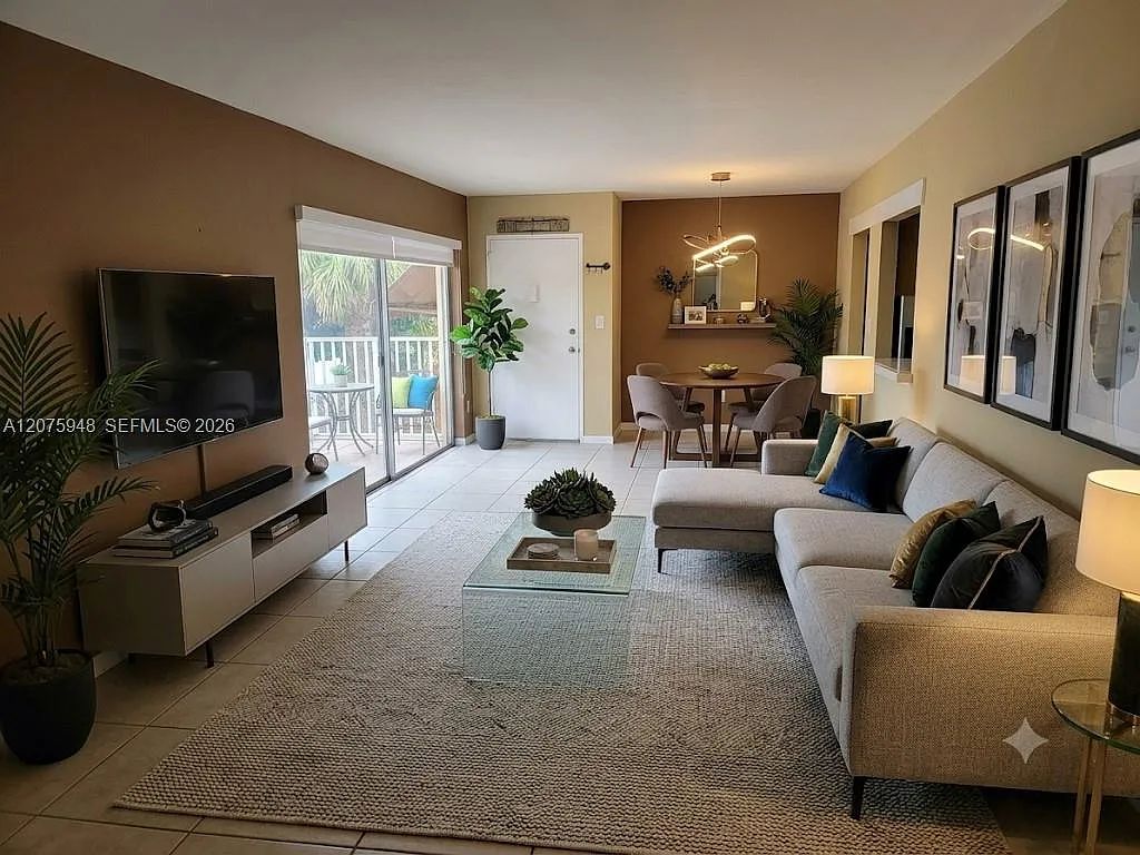 Doral Gardens Condo — Photo 3