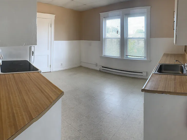3 Negus St #2L — Photo 2