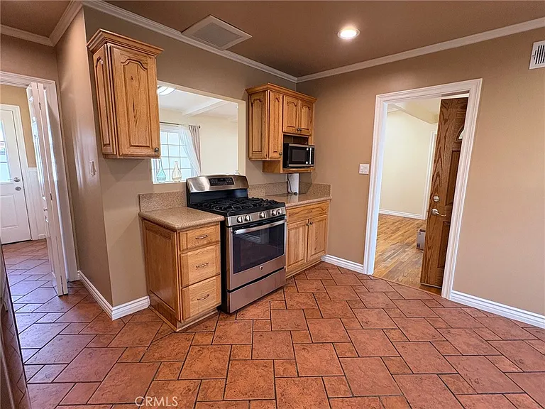 7502 Balcom Ave #7502 — Photo 7