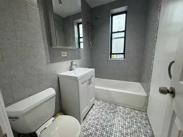 72-34 Austin Street image 3 of 4