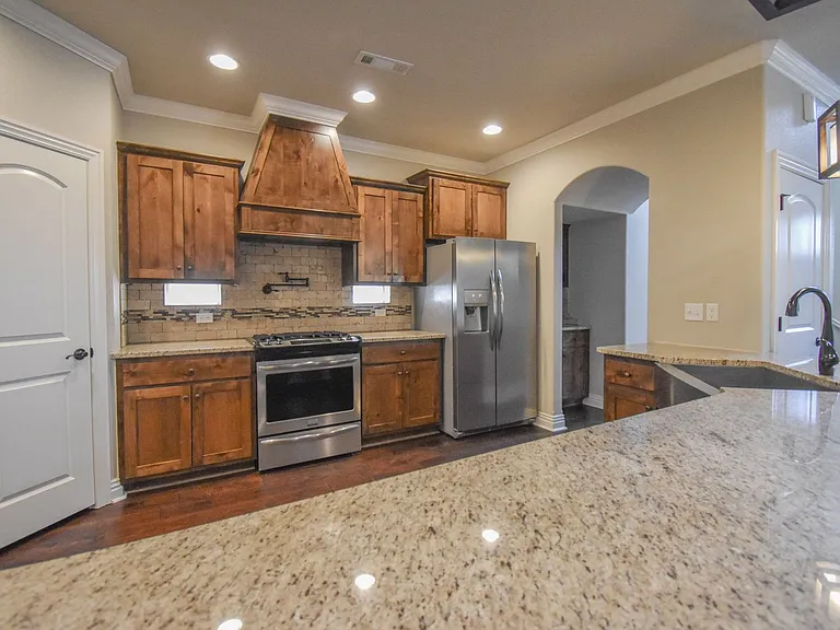 537 N Salem Rd — Photo 3