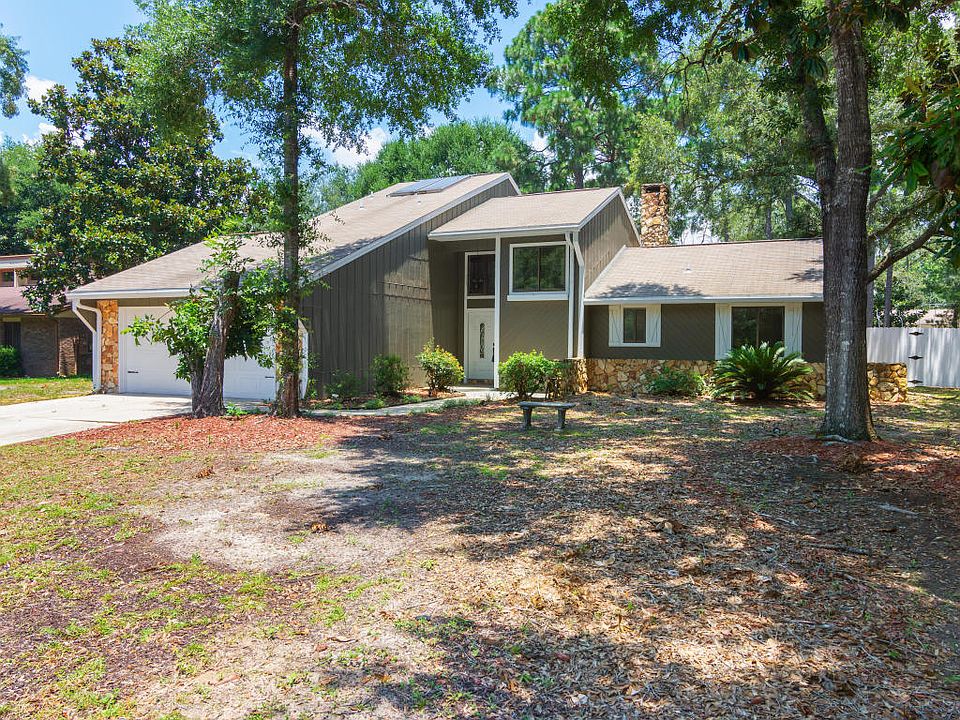 1st image of 815 Magnolia Shores Dr