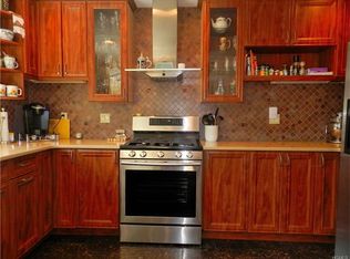 20 Aspen Ct, Nanuet, NY 10954